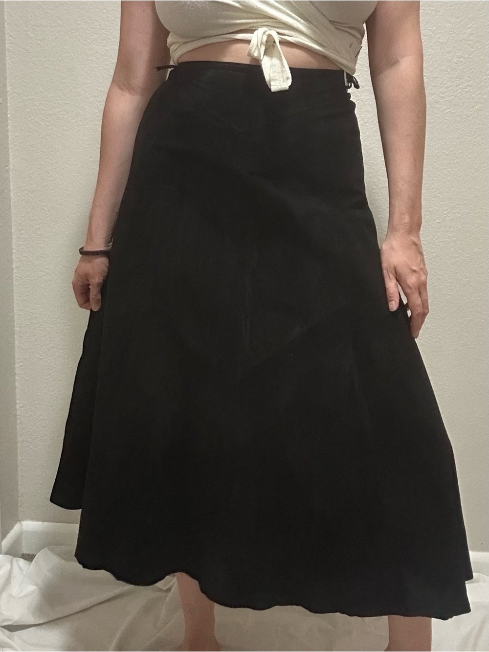 Firenze Santa Barbara Saks Fifth Avenue Vintage Black Suede Leather Midi Skirt